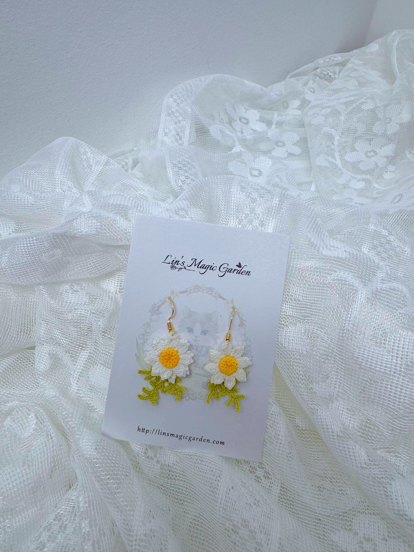 Daisy Earrings (Short)